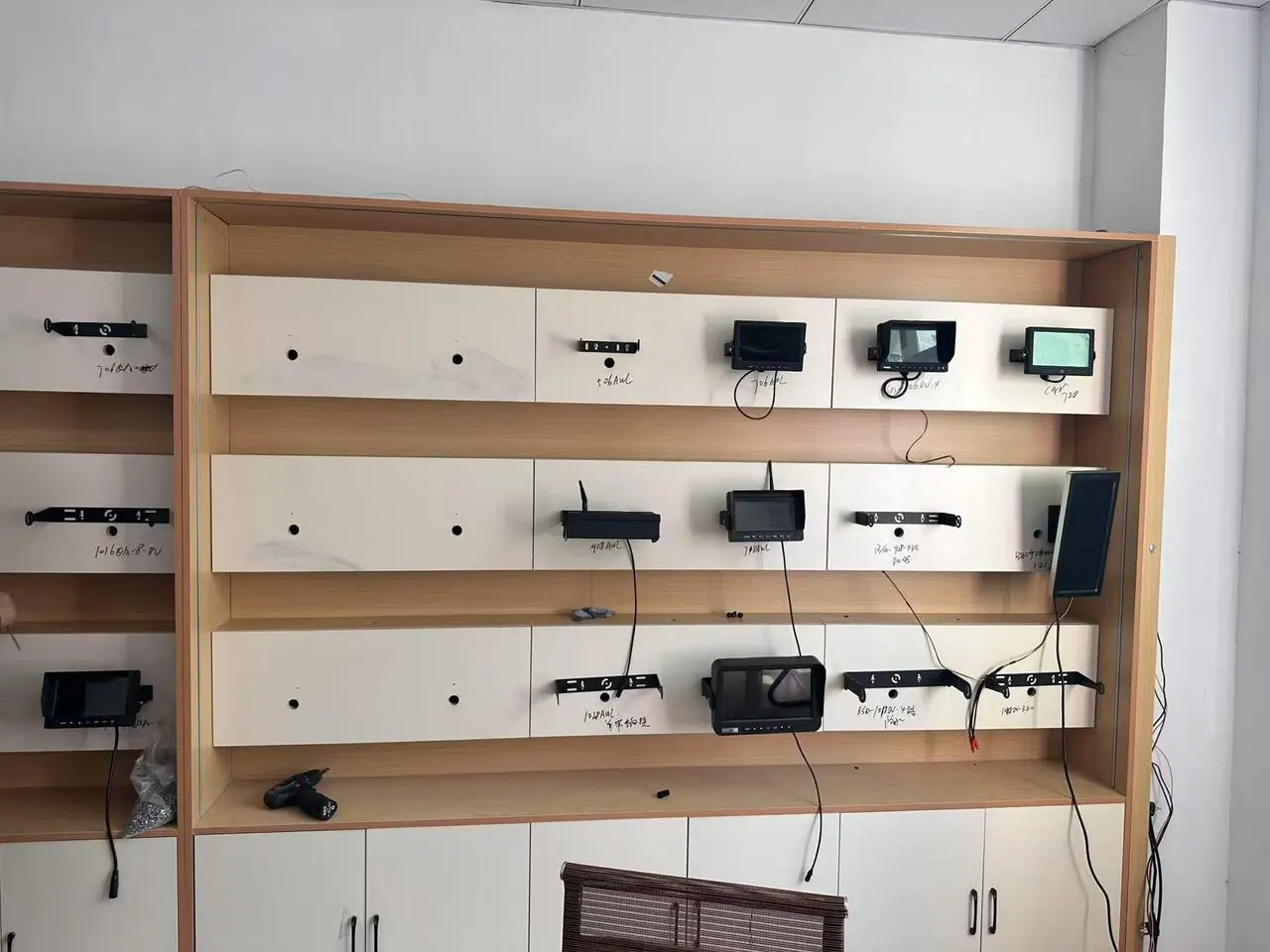 Sample room
